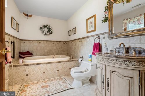 1412 Old Indian Mills Rd, Southampton NJ  08088-9441 exterior