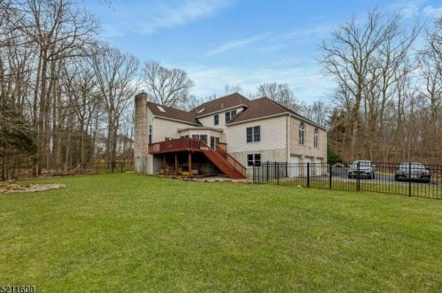 9 Natale Dr, Sparta NJ  07871-3032 exterior