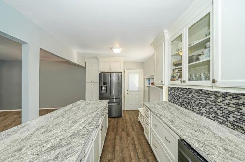 186 Pkwy Blvd, Wheatley Heights NY  11798-4306 exterior