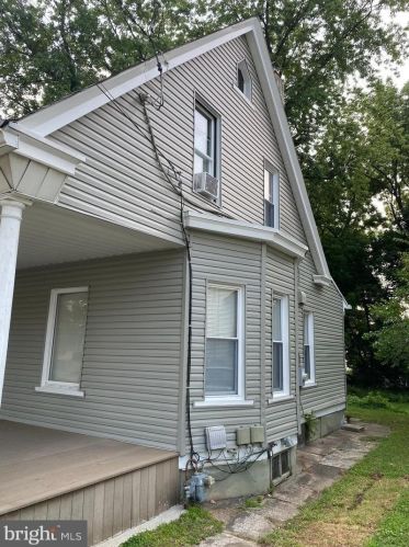 215 Central Ave, Cheltenham PA  19012-2219 exterior