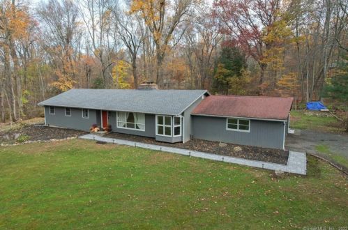 55 Heritage Dr, Woodbury, CT 06798-3904