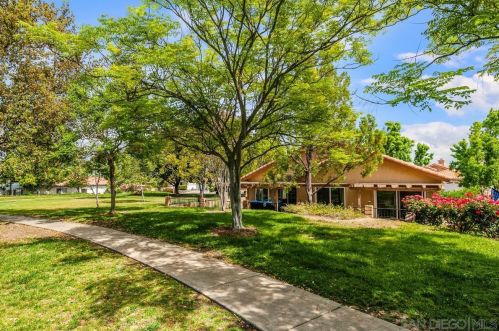 2395 Larkspur Dr, Alpine, CA 91901-1321
