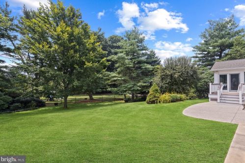144 Oldbury Dr, Wilmington DE  19808-1420 exterior