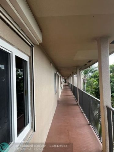 1601 128th Ter, Hollywood FL  33027-2149 exterior