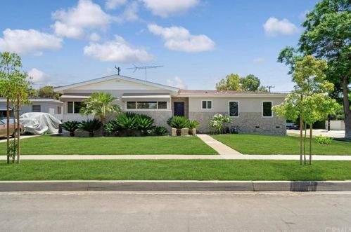 3602 Senasac Ave, Long Beach, CA 90808-2848