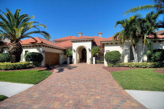 6215 Anello Dr, Melbourne, FL 32940-1324