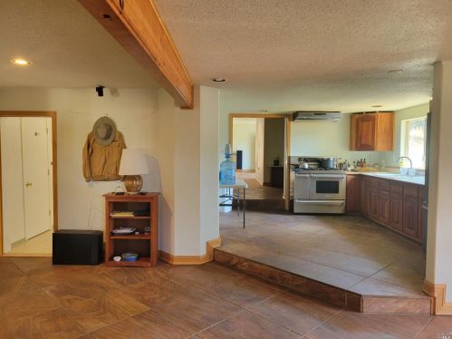 21801 Eastside Rd, Willits CA  95490-5700 exterior