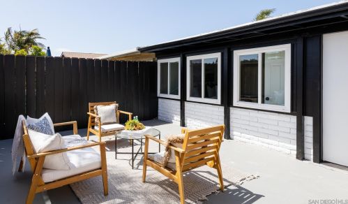 725 Teaberry St, Encinitas CA  92024-3353 exterior