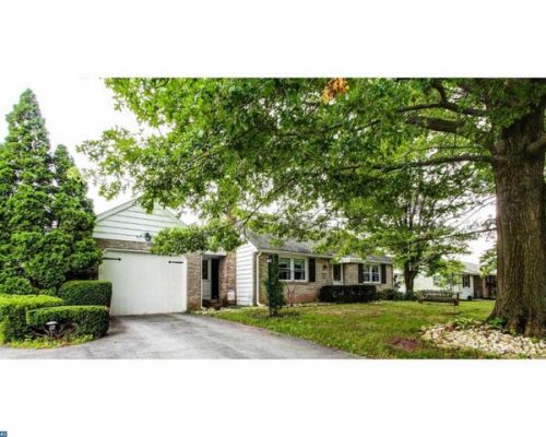 60 Hemlock Dr, Gilbertsville, PA 19525-9240