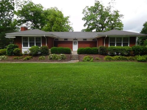 5 Brown Ln, Danville, VA 24541-5501