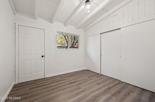 905 Prince Rd, Tucson AZ 85705-3025 exterior