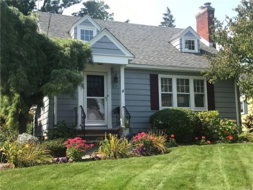 217 Woodlawn Ter, Syracuse, NY 13203-1146