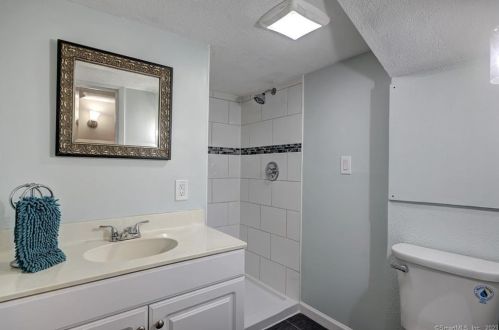 25 Wayne Rd, Milford CT  06460-3843 exterior