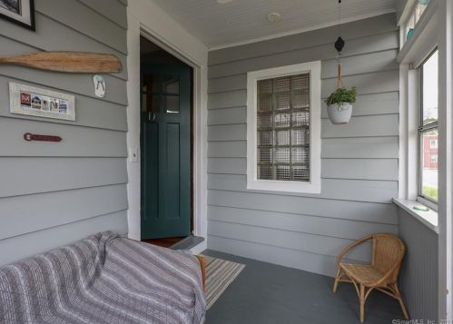 48 Lee Ave, Wallingford CT  06492-3610 exterior