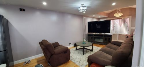 117-84 142nd Pl, Jamaica, NY 11436-1232