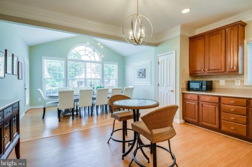 9517 Moonen Bay Ln, Bristow VA  20136-3515 exterior