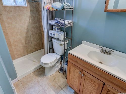 555 Connetquot Ave, Islip Terrace NY  11752-2503 exterior
