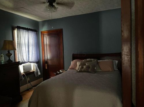 924 Yeoman St, Washington Ch OH  43160-2145 exterior