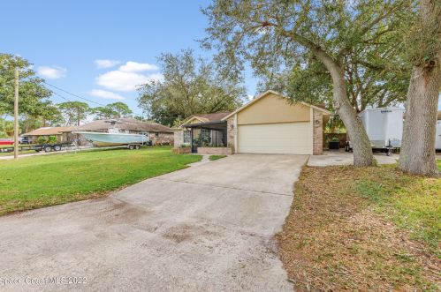 5349 Jamaica Rd, Cocoa, FL 32927-9060