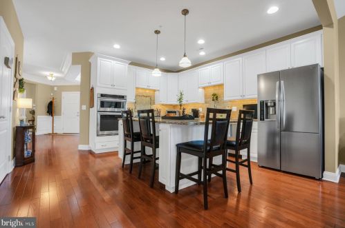 212 Hopewell Dr, Collegeville PA  19426-2852 exterior