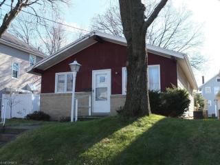 3222 11th St, Canton, OH 44710-2004