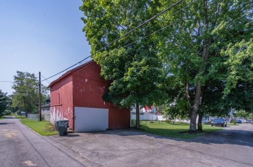 200 Howard St, Clinton County OH  45169-1157 exterior