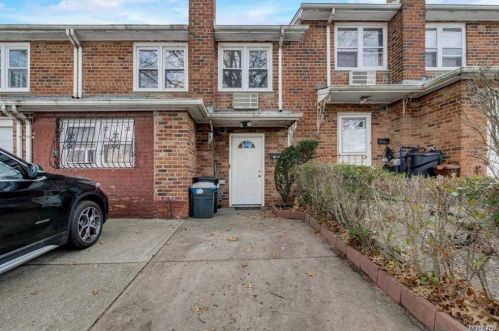 87-08 Springfield Blvd, Jamaica, NY 11427-2513