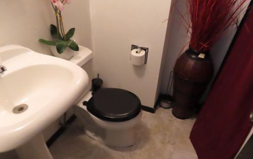 4137 Cherrywood Ln, Milwaukee WI 53209-1003 exterior