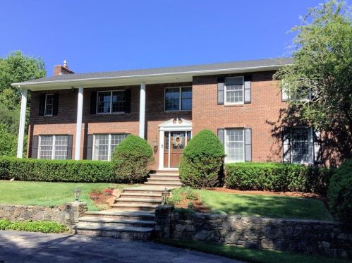 360 Kent Dr, Warwick, RI 02818-2431