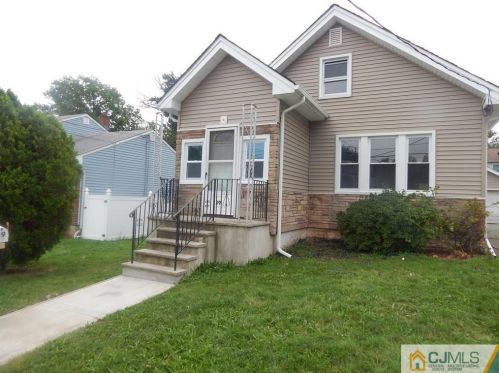 19 Hillside Ave, Woodbridge, NJ 07095-3611