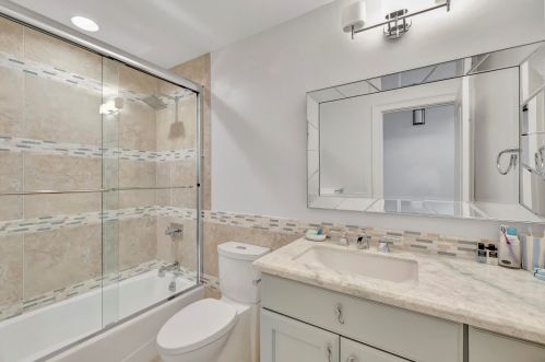 5112 Foxpointe Cir, Delray Beach FL  33445-4345 exterior