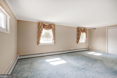 848 Woodlawn Dr, Lansdale PA  19446-4516 exterior