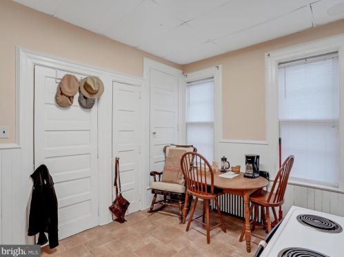 365 College Ave, Lancaster PA 17603-3319 exterior