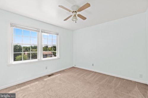 1005 Dewberry Dr, Fredericksburg VA  22407-4885 exterior