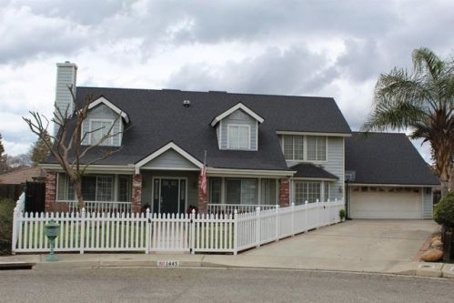 1445 Cheryll Ct, Porterville, CA 93257-1083