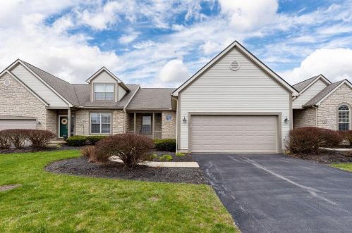 213 Pebble Creek Dr, Pataskala OH  43062-8945 exterior