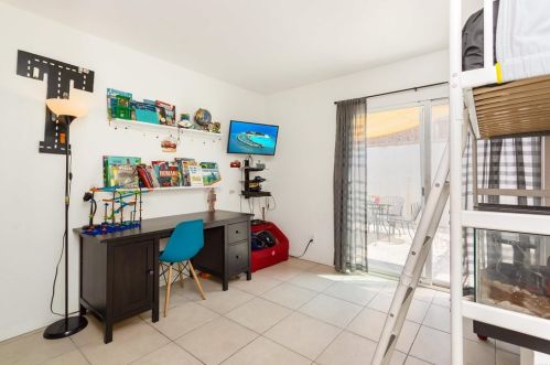 288 Lustrosos St, Oceanside CA  92057-5237 exterior