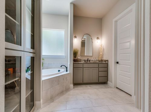 105 Water Garden Dr, Waxahachie TX  75165-6243 exterior