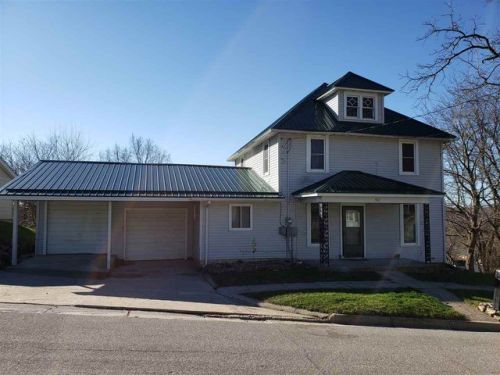 502 Oak St, Elkader, IA 52043-9053
