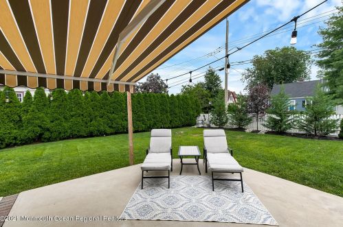 83 Lovett Ave, Little Silver NJ  07739-1420 exterior