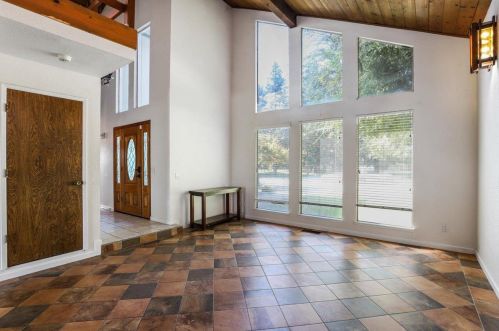 1812 Golf Rd, Turlock CA  95380-9746 exterior