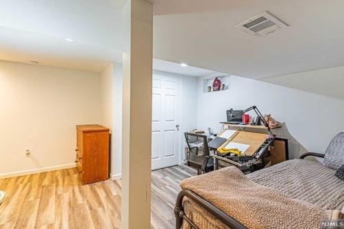 45 Longview Trl, Parsippany NJ  07834-2039 exterior