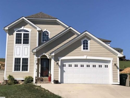 271 Windsor Dr, Fishersville, VA 22939-2166