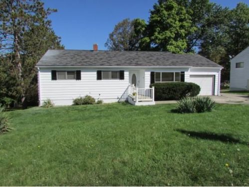 4621 Radcliffe Blvd, Vestal, NY 13850-3849