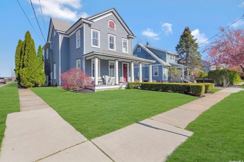 186 5th St, Greenport, NY 11944-1865