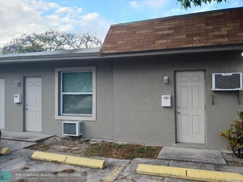 24 13th St, Dania Beach FL  33004-4231 exterior