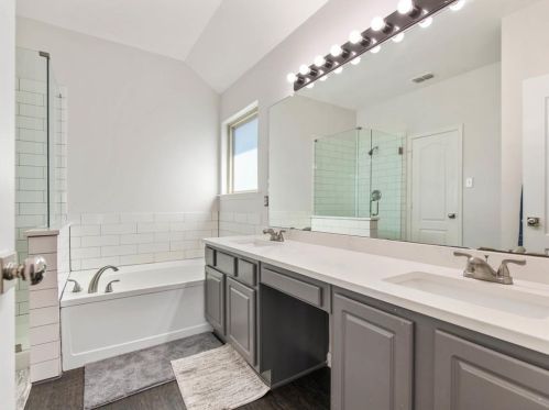 5064 San Jacinto Dr, Fort Worth TX 76137-5537 exterior