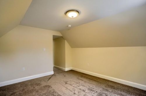 401 Maryland Ave, Oakmont PA  15139-1668 exterior