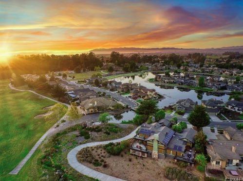 739 Avocet Way, Pismo Beach CA  93420-5572 exterior