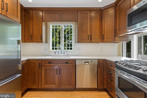 144 Oldbury Dr, Wilmington DE  19808-1420 exterior
